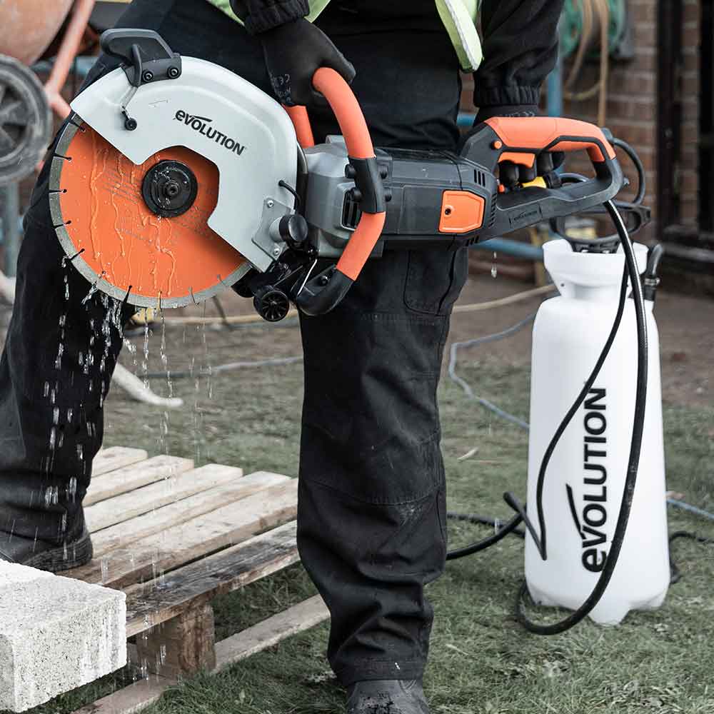 Evolution 3.5 gal. Water Tank | Hand Pump | 9 ft 10 in. Hose | Dust Suppression | R300DCT+ Compatible